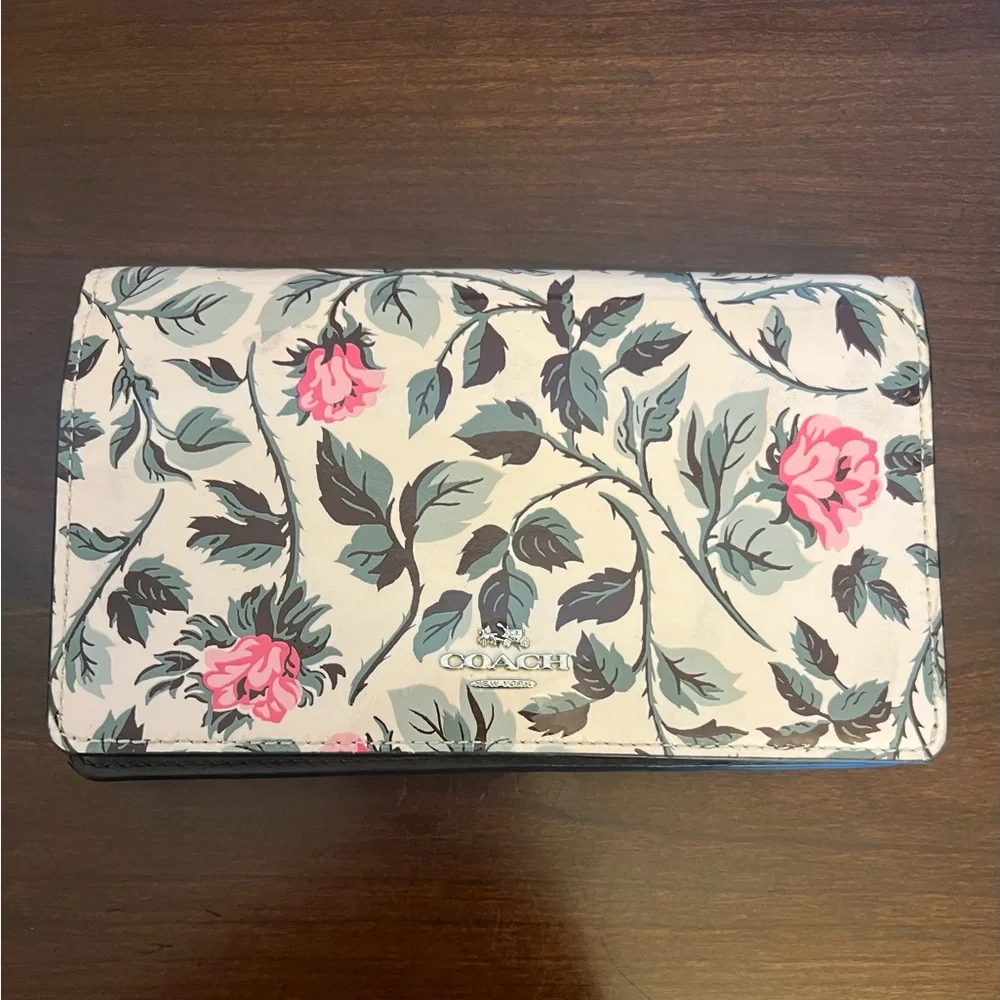 Sold - Picture 3 of 6